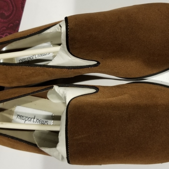 Newport News suede shoes - Picture 3 of 5